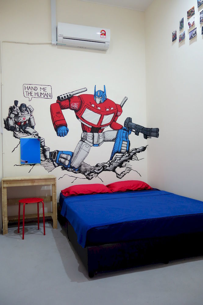 Hero Hostel Кучинг Екстериор снимка